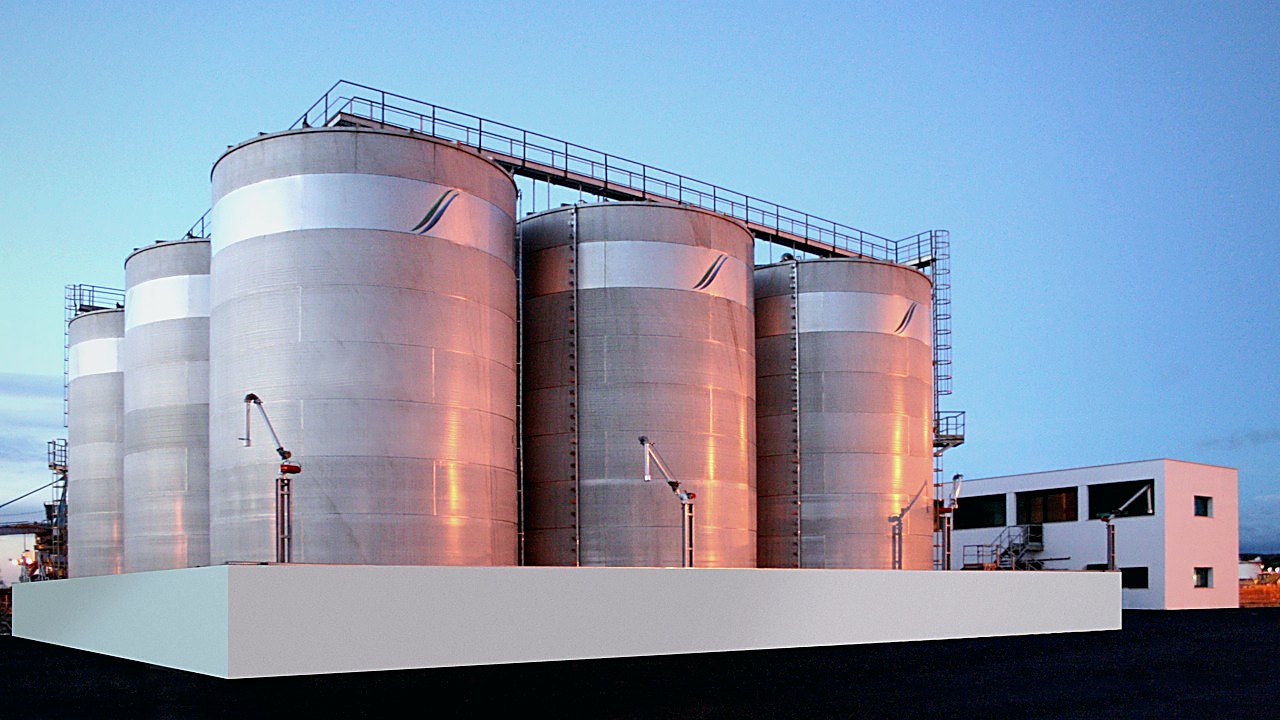 A central Tyrrhenian storage hub for liquid bulk supply chains.