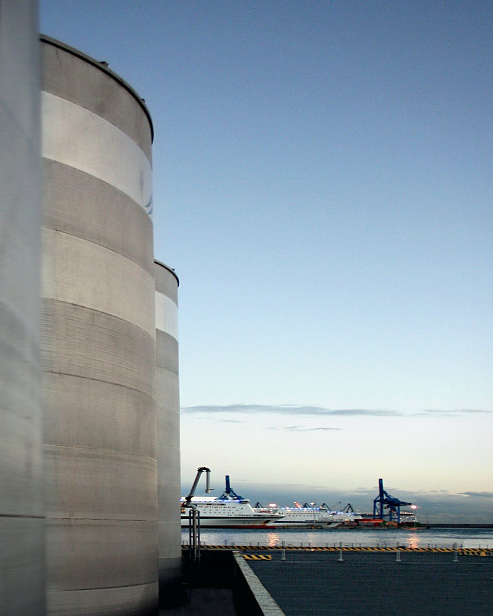 Terminal access platforms and operational routes